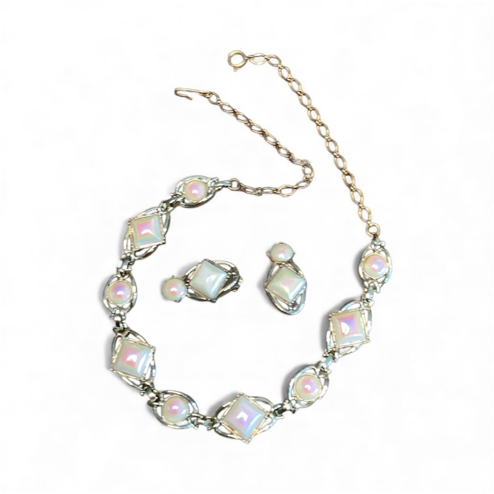 EMMONS Iridescent  and Gold Tone Necklace Earring ClipOn Set